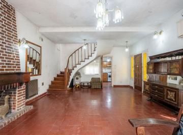 Casa · 200m² · 4 Ambientes · 2 Cocheras · Venta Casa Oportunidad a Reciclar en Villa de Mayo