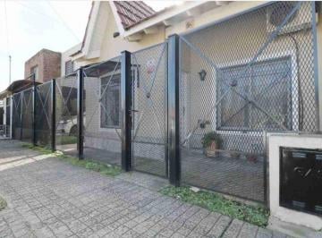 PH · 48m² · 3 Ambientes · 1 Cochera · Casa PH 3 Ambientes Venta Ituzaingo Jardin Cochera