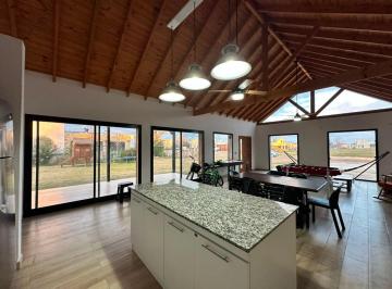 Casa · 141m² · 3 Ambientes · 1 Cochera · Casa en Venta en Fincas de San Vicente II