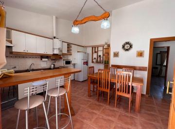 Casa · 98m² · 4 Ambientes · 2 Cocheras · Venta Casa 2 Dorm. Villa Carlos Paz
