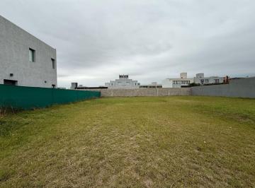 Terreno · 360m² · Venta Lote 360 m² Apto Duplex Docta Av