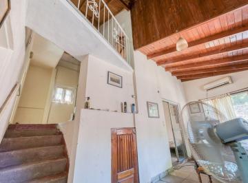Casa · 110m² · 5 Ambientes · 2 Cocheras · Venta Lote con Casa a Refaccionar B. San Isidro