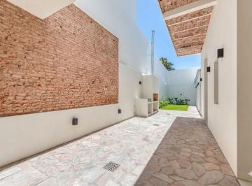 PH · 118m² · 4 Ambientes · Venta PH 4 Ambs Renovado. Patio. Jardin y Parrilla