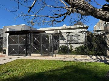 Casa · 68m² · 3 Ambientes · 1 Cochera · Venta Casa Florencio Varela - 3 Ambientes