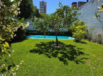 PH · 68m² · 3 Ambientes · Venta Casa 3 Amb con Pileta Quilmes