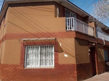 Casa · 180m² · 6 Ambientes · 1 Cochera · Venta Casa Multifamiliar Dúplex Quilmes