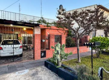 Casa · 89m² · 3 Ambientes · 1 Cochera · Venta Casa 3 Ambientes con Cochera en Solano