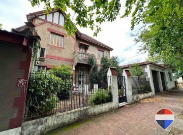 Casa · 350m² · 5 Ambientes · Casa y 3 Locales Sobre 3 Terrenos en Las Heras