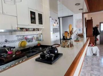 Casa · 120m² · 4 Ambientes · 1 Cochera · Venta Casa Paso del Rey 3 Dorm Apta Credito