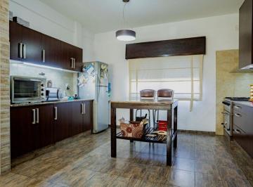 Casa · 167m² · 4 Ambientes · Venta Casa 4 Ambientes Hurlingham + PH 2 Amb
