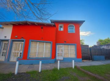 Local comercial · 126m² · 2 Cocheras · Venta 3 Locales Viviendas Ituzaingo Norte