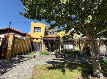 Casa · 280m² · 5 Ambientes · 1 Cochera · Venta Casa 5 Ambientes Piscina - Castelar Norte