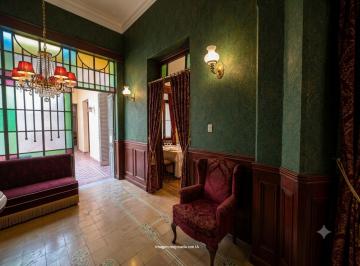 Casa · 179m² · 8 Ambientes · Venta Casona General Paz Apto Edificio Local