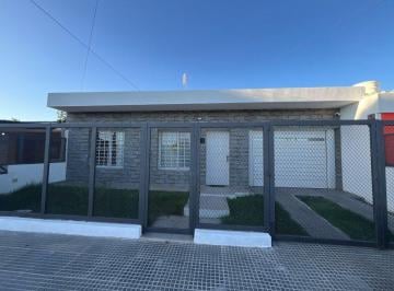 Casa · 111m² · 5 Ambientes · 2 Cocheras · Venta Casa San Lorenzo 2 Dorm.