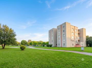 Departamento · 80m² · 5 Ambientes · 1 Cochera · Venta Departamento Balcones del Chateau 3 Dorm - Pb