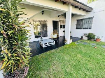 PH · 92m² · 6 Ambientes · 1 Cochera · Casa Venta Avellaneda 6 Ambientes Jardin