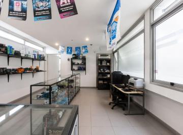 Local comercial · 100m² · 1 Cochera · Local en Venta en La Plata con Cochera
