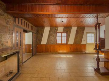 Casa · 190m² · 6 Ambientes · 1 Cochera · Casa en Venta Los Hornos con Garage + Departamento