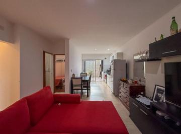 PH · 58m² · 4 Ambientes · 1 Cochera · PH en Venta La Plata 2 Dorm. Apta Banco