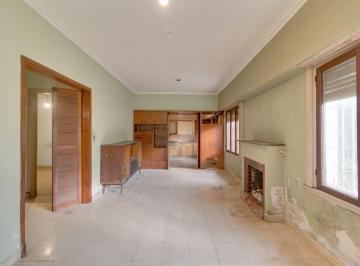 Casa · 148m² · 6 Ambientes · 3 Cocheras · Casa en Venta, Gonnet. 3 Dorm. y Parque