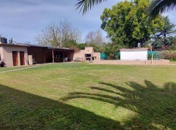 Quinta vacacional · 142m² · 1 Dormitorio · 1 Cochera · Venta Casa Quinta con Pileta, Paso del Rey