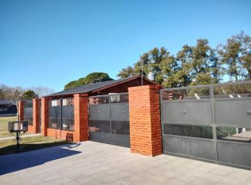 Casa · 295m² · 5 Ambientes · 6 Cocheras · Venta 4 Propiedades Turísticas Lujan Open Door