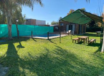Casa · 32m² · 1 Ambiente · 1 Cochera · Venta Fin de Semana en Pueblo Esther