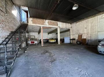 Bodega-Galpón · 275m² · Venta Galpon con Casa 2 Dorm. en Belgrano