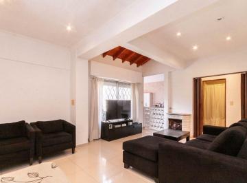 Casa · 155m² · 4 Ambientes · 1 Cochera · Venta Casa 4 Ambientes/ Llavallol