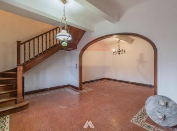 Casa · 195m² · 5 Ambientes · 2 Cocheras · Venta Casa Tres Cruces 3 Dorm. Garaje Jardín