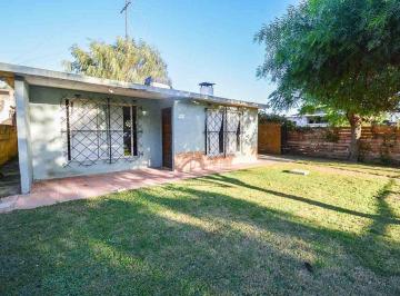 Casa · 176m² · 4 Ambientes · 2 Cocheras · Venta Casa 2 Dorm. en Paso de La Arena
