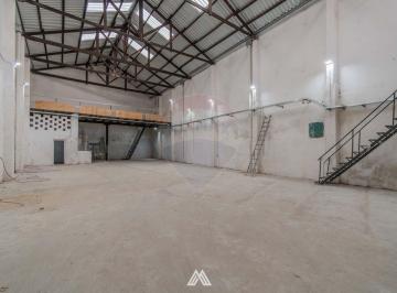 Bodega-Galpón · 580m² · Alquila Galpón/depósito/local Aguada Sobre Av