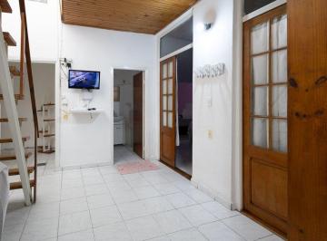 Casa · 74m² · 5 Ambientes · Venta Casa en PH Tres Dorm. en Tres Cruces