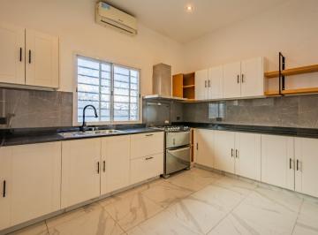 PH · 115m² · 5 Ambientes · Impecable Depto Tipo Casa - Pileta - Martinez - 3 Dormis