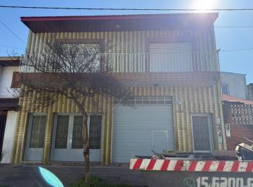 Casa · 264m² · 6 Ambientes · 1 Cochera · Casa 6 Ambientes Venta La Tablaba