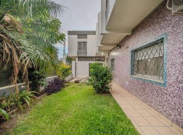 Casa · 160m² · 5 Ambientes · 1 Cochera · Casa 5 Ambientes Multifamiliar - Caseros Norte