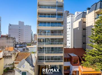 Departamento · 145m² · 4 Ambientes · 2 Cocheras · Venta Piso 4 Ambientes C/ 2 Cocheras Sobre Av Alem