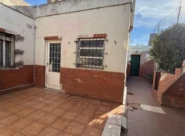 Casa · 100m² · 4 Ambientes · 1 Cochera · Dos Casas a Refaccionar