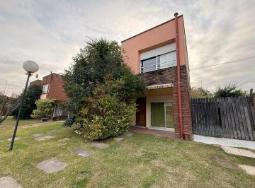 Casa · 66m² · 3 Ambientes · 1 Cochera · Venta Casa Solymar, 2 Dorm., Complejo