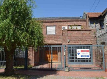 Casa · 240m² · 7 Ambientes · 1 Cochera · Venta Casa Zona Oeste Ramos Majia Facilidades