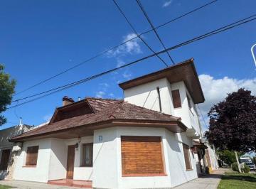 Casa · 184m² · 7 Ambientes · 1 Cochera · Casa en Venta en Pehuajo