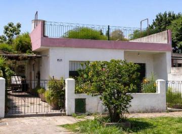 Casa · 45m² · 3 Ambientes · 1 Cochera · Venta Casa Beccar Lote Prop Ambientes Adicionales