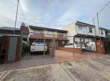 PH · 60m² · 3 Ambientes · 1 Cochera · Venta PH 3 Ambientes con Patio Excelente Entorno