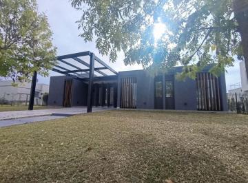 Casa · 240m² · 5 Ambientes · 2 Cocheras · Venta Casa Estrenar Haras Santa Maria Molino Sur