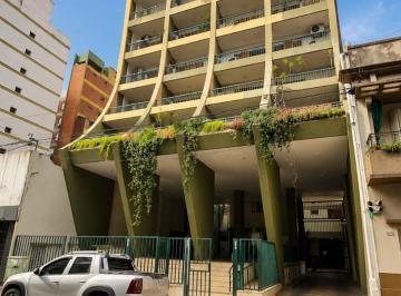 Departamento · 116m² · 6 Ambientes · 1 Cochera · Semipiso en Edificio Plaza - Centrico
