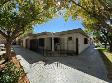 Casa · 230m² · 8 Ambientes · 3 Cocheras · Casa Más 2 Departamentos Apta Crédito