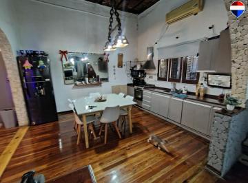 PH · 83m² · 3 Ambientes · 2 Cocheras · PH 3 Ambientes con Terraza y Cochera en Lanus