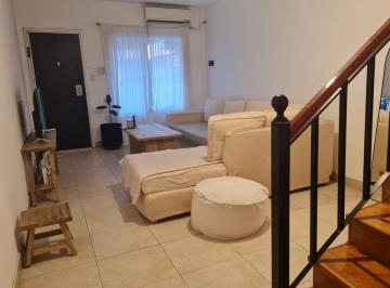 Casa · 72m² · 4 Ambientes · 1 Cochera · Venta de Dúplex, 5 Ambientes, Hurlingham.