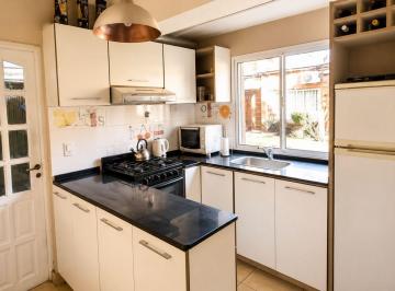 Casa · 42m² · 3 Ambientes · Dúplex 3 Ambientes en Complejo Cerrado – Ituzaingó