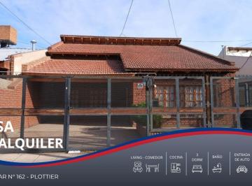 Casa · 124m² · 5 Ambientes · 1 Cochera · Alquiler Casa 3 Dorm - Centro de Plottier